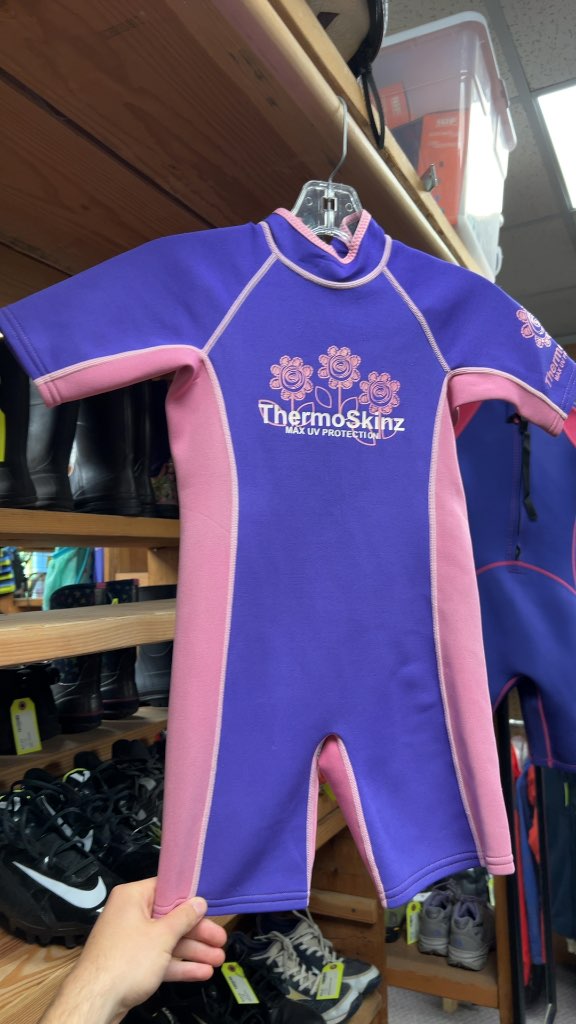 ThermoSkinz Junior Shorty Wetsuit - Size 6