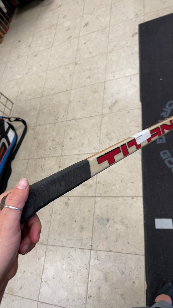 Titan ASD T. Selanne Right Hand Hockey Stick