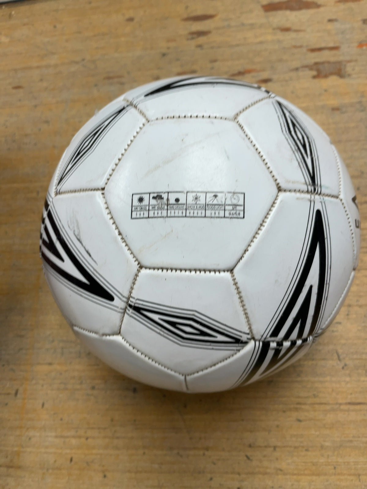 Umbro Soccer Ball Size 5 White/Black