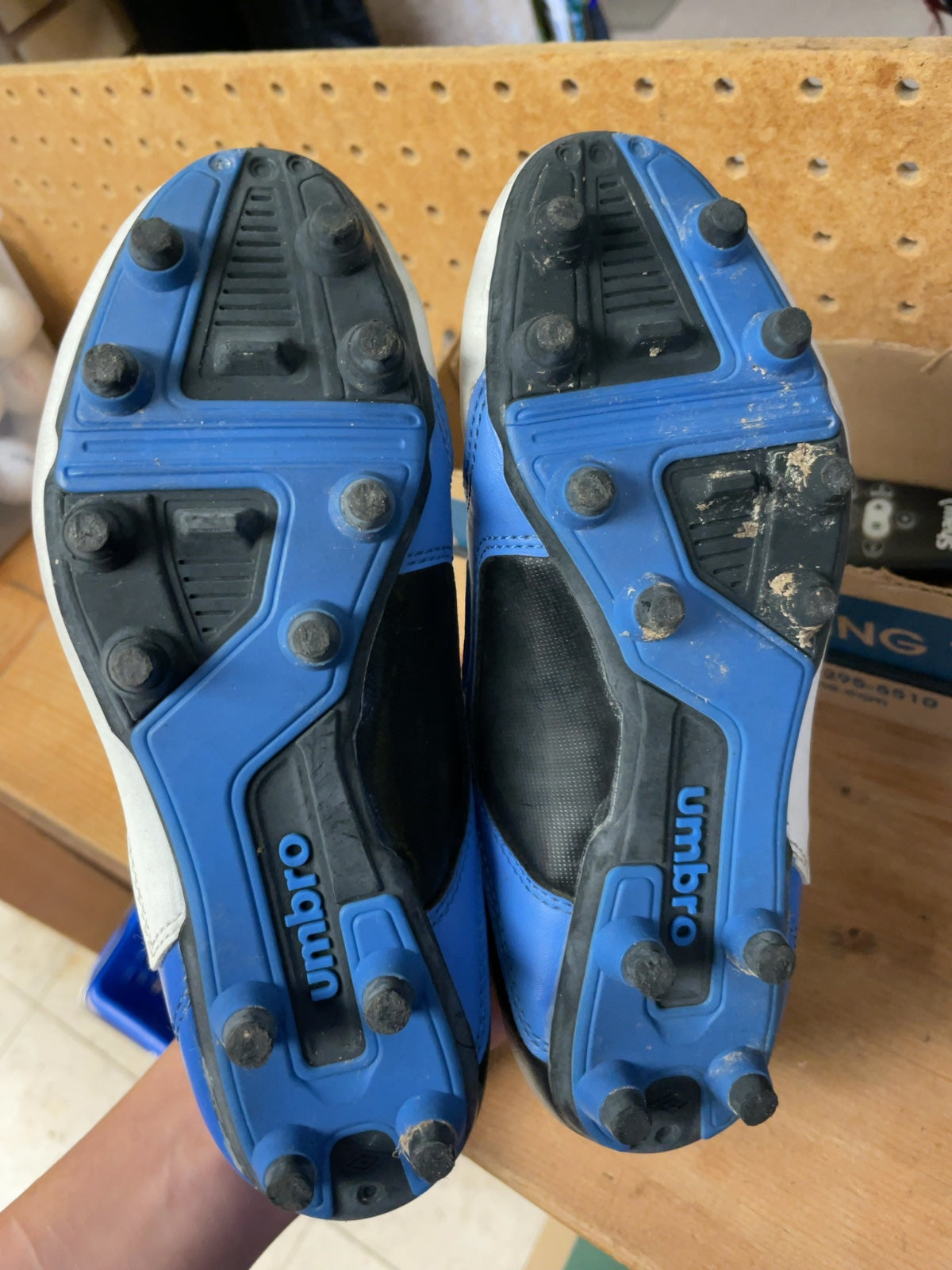 Umbro Soccer Cleats Size 3 Black/Blue/White