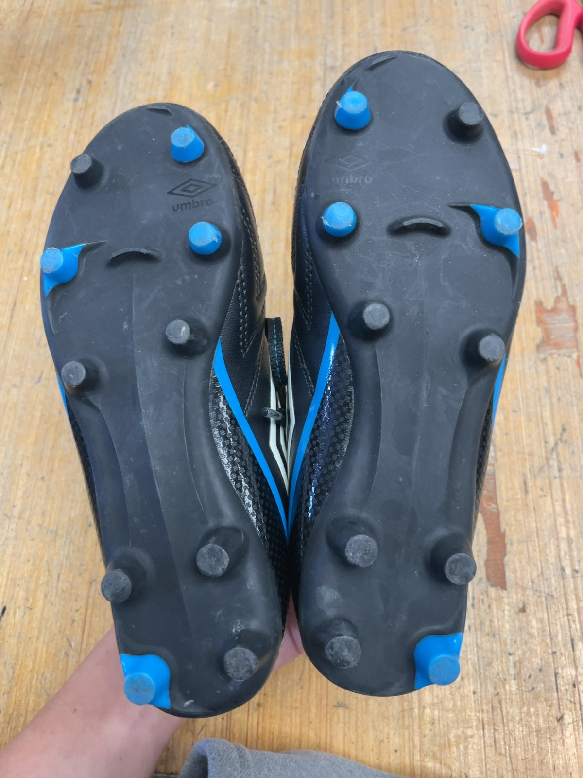 Umbro Stadia Size 2 Black and Blue Soccer Cleats