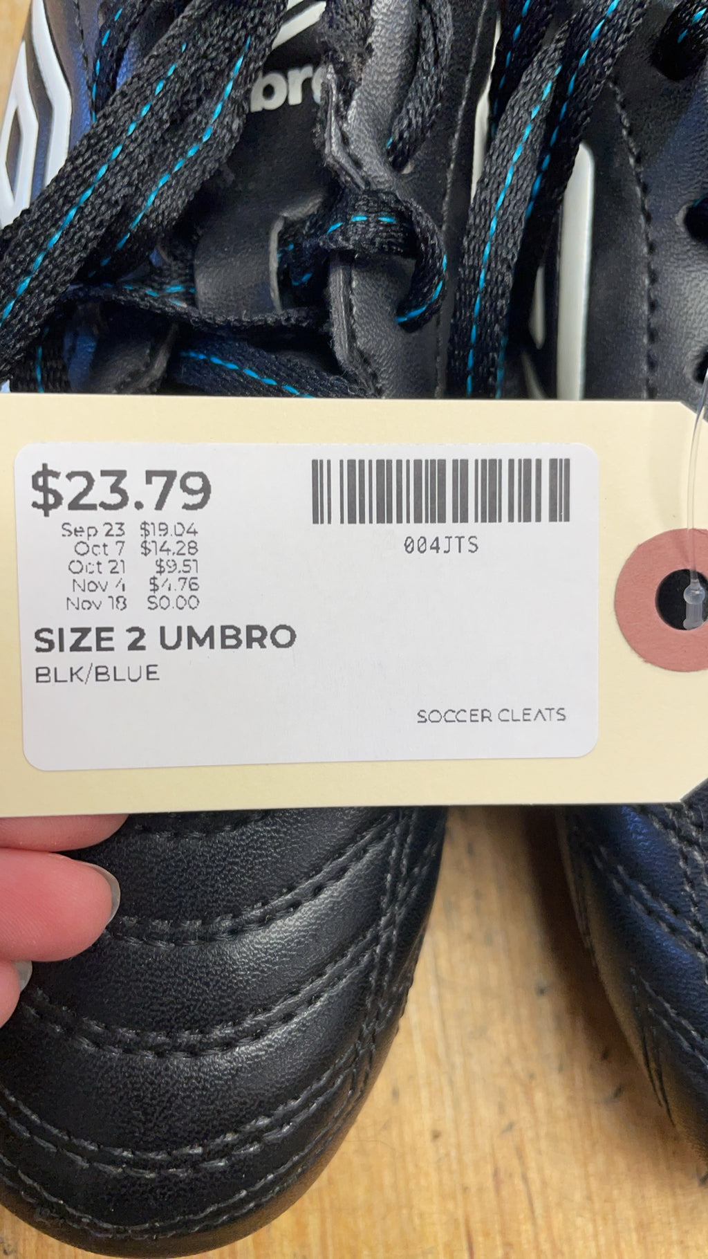 Umbro Stadia Size 2 Black and Blue Soccer Cleats