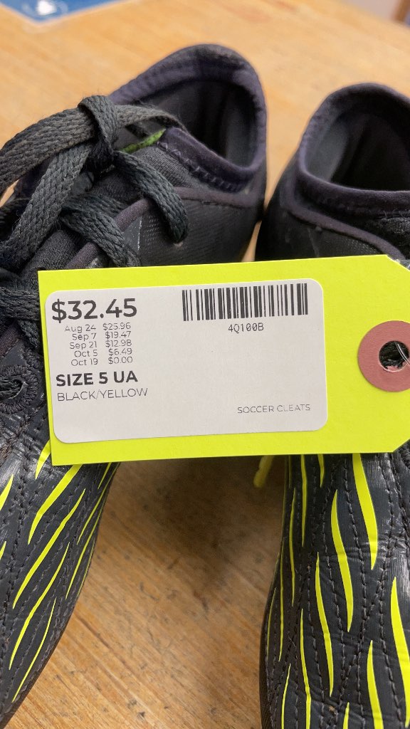 Under Armour Black/Yellow Soccer Cleats Size 5