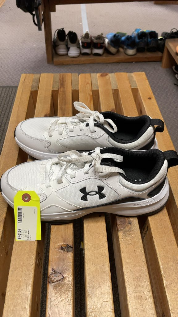 Under Armour Charged Runners - White - Size 9