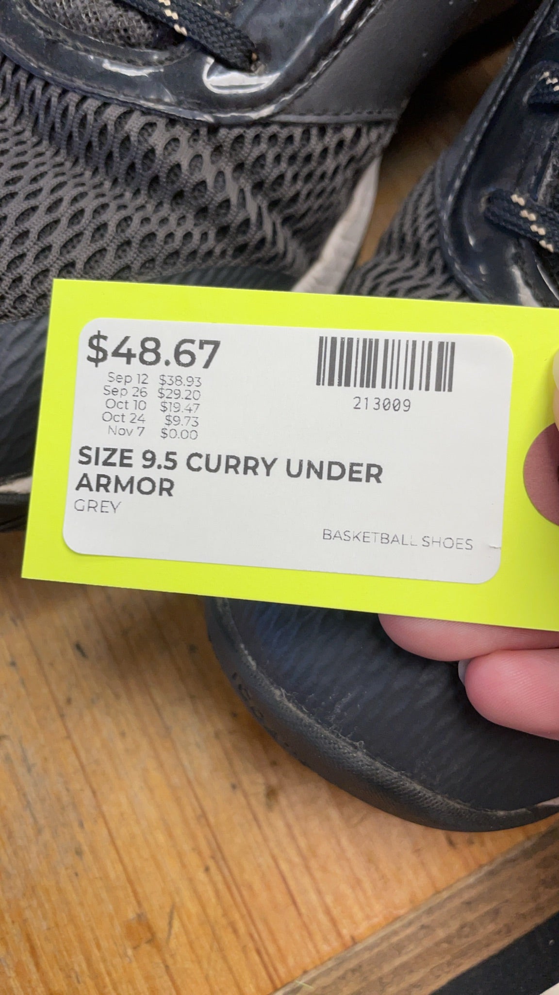 Under Armour Curry Size 9.5 Basketball Shoes