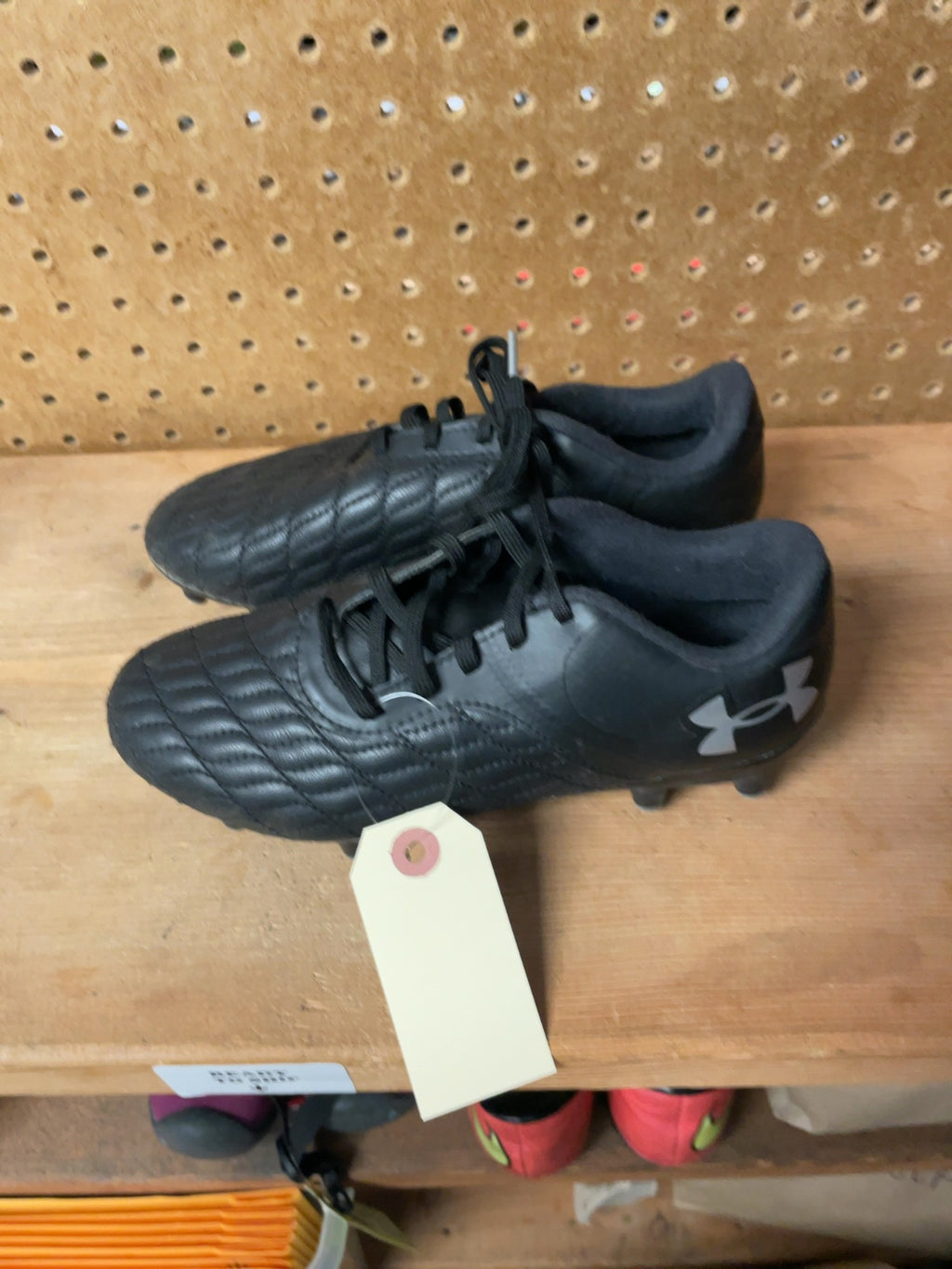Under Armour Magnetico 4Y Soccer Cleats