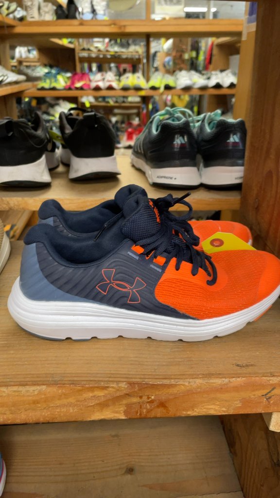 Under Armour Running Shoes - Size 6 - Orange/Navy