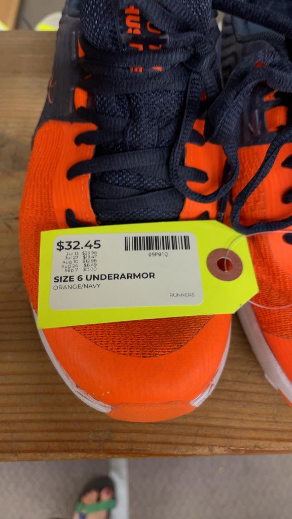 Under Armour Running Shoes - Size 6 - Orange/Navy