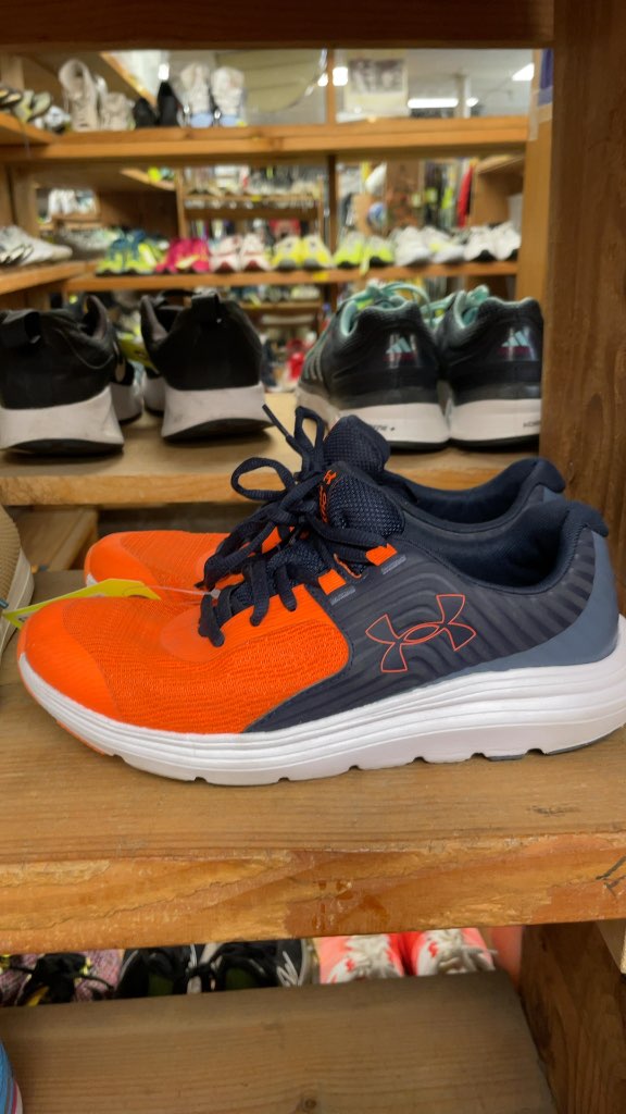 Under Armour Running Shoes - Size 6 - Orange/Navy