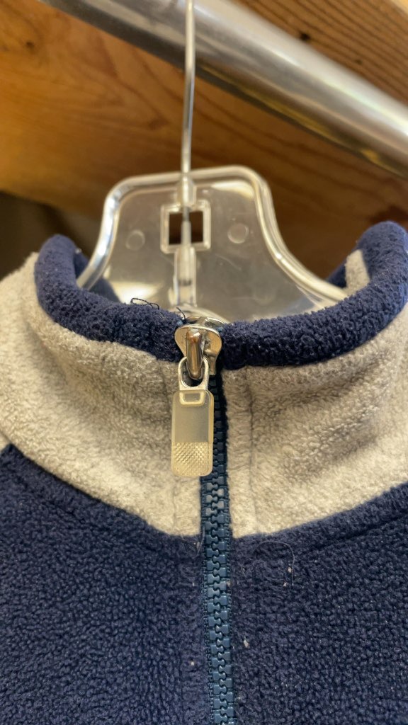 Vancouver Canucks Quarter-Zip Fleece Pullover - Size Small