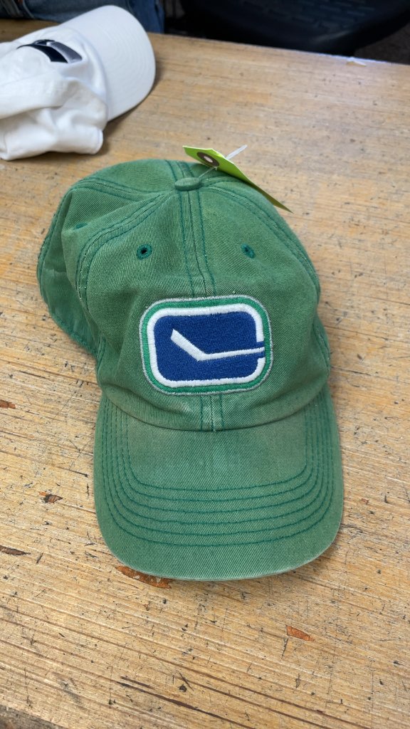 Vancouver Canucks Vintage Logo Green Baseball Cap