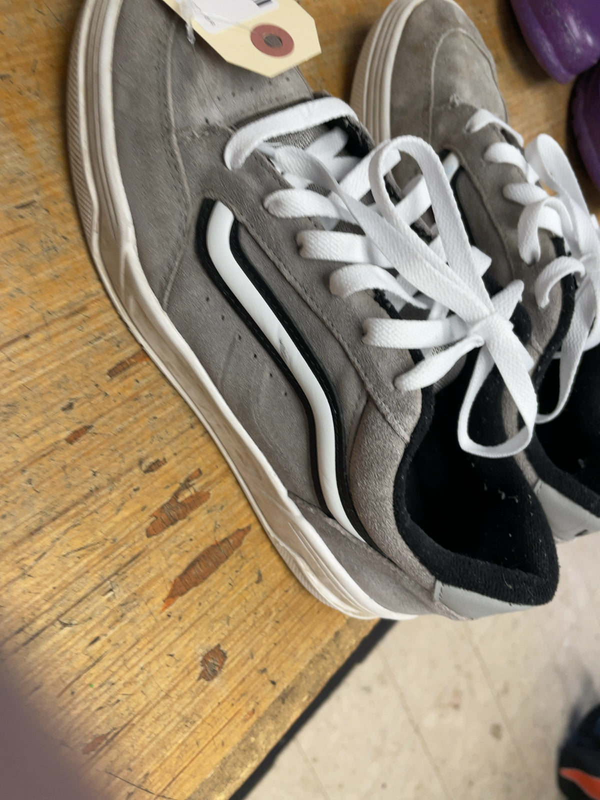 Vans Low-Top Skate Shoes Size 7 Grey