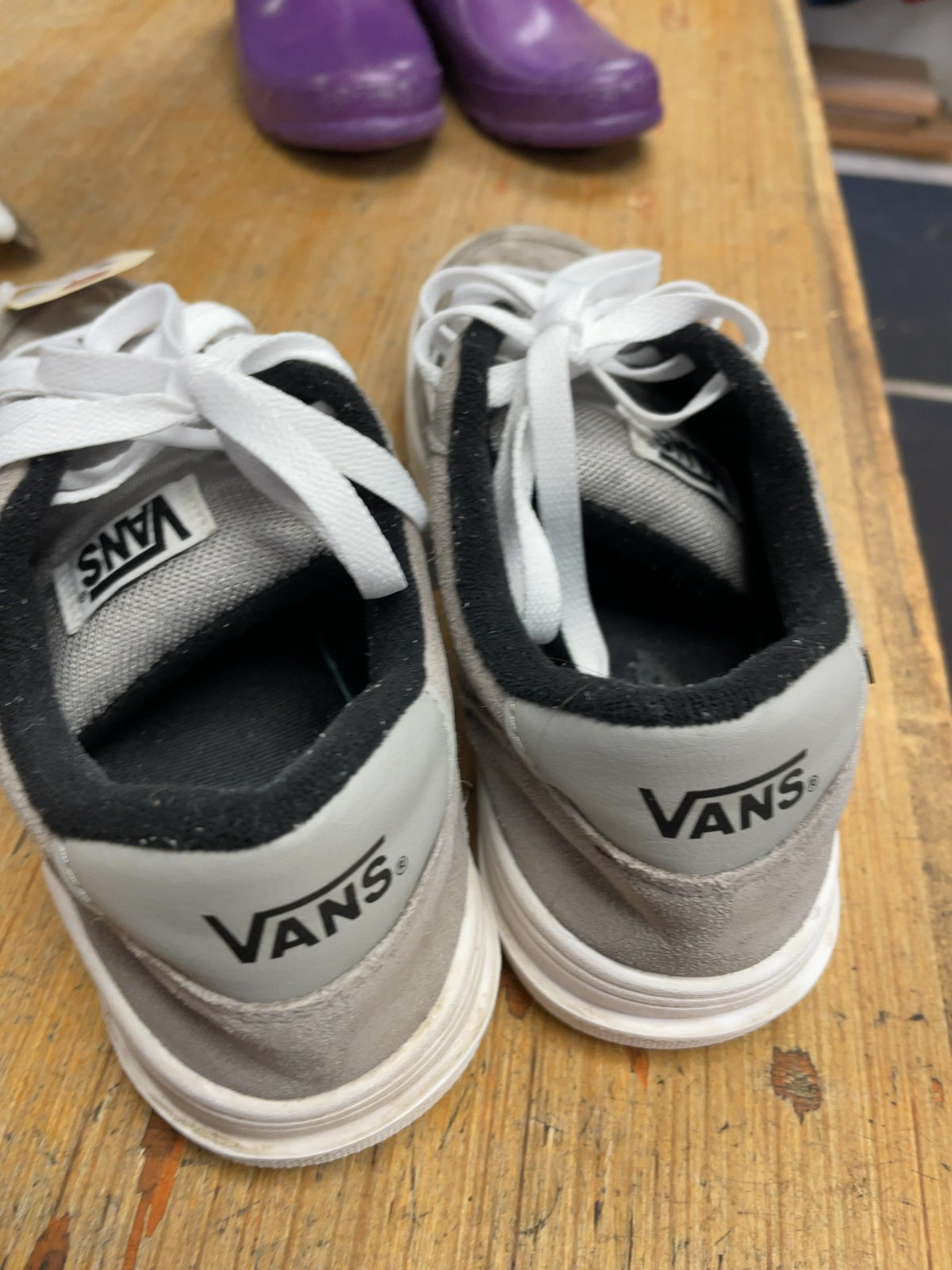 Vans Low-Top Skate Shoes Size 7 Grey