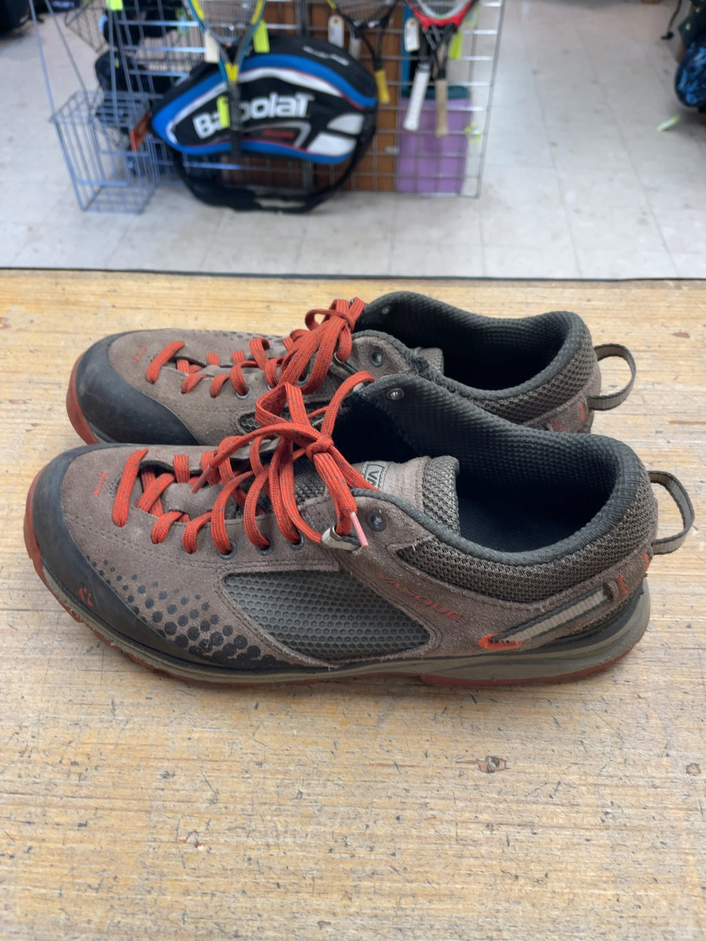 Vasque Hiking Shoes Size 10.5 Brown