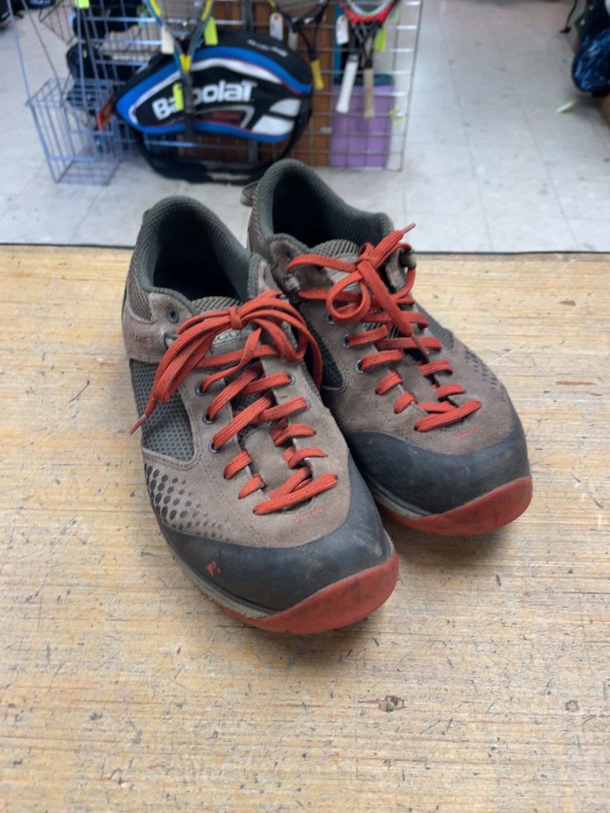 Vasque Hiking Shoes Size 10.5 Brown