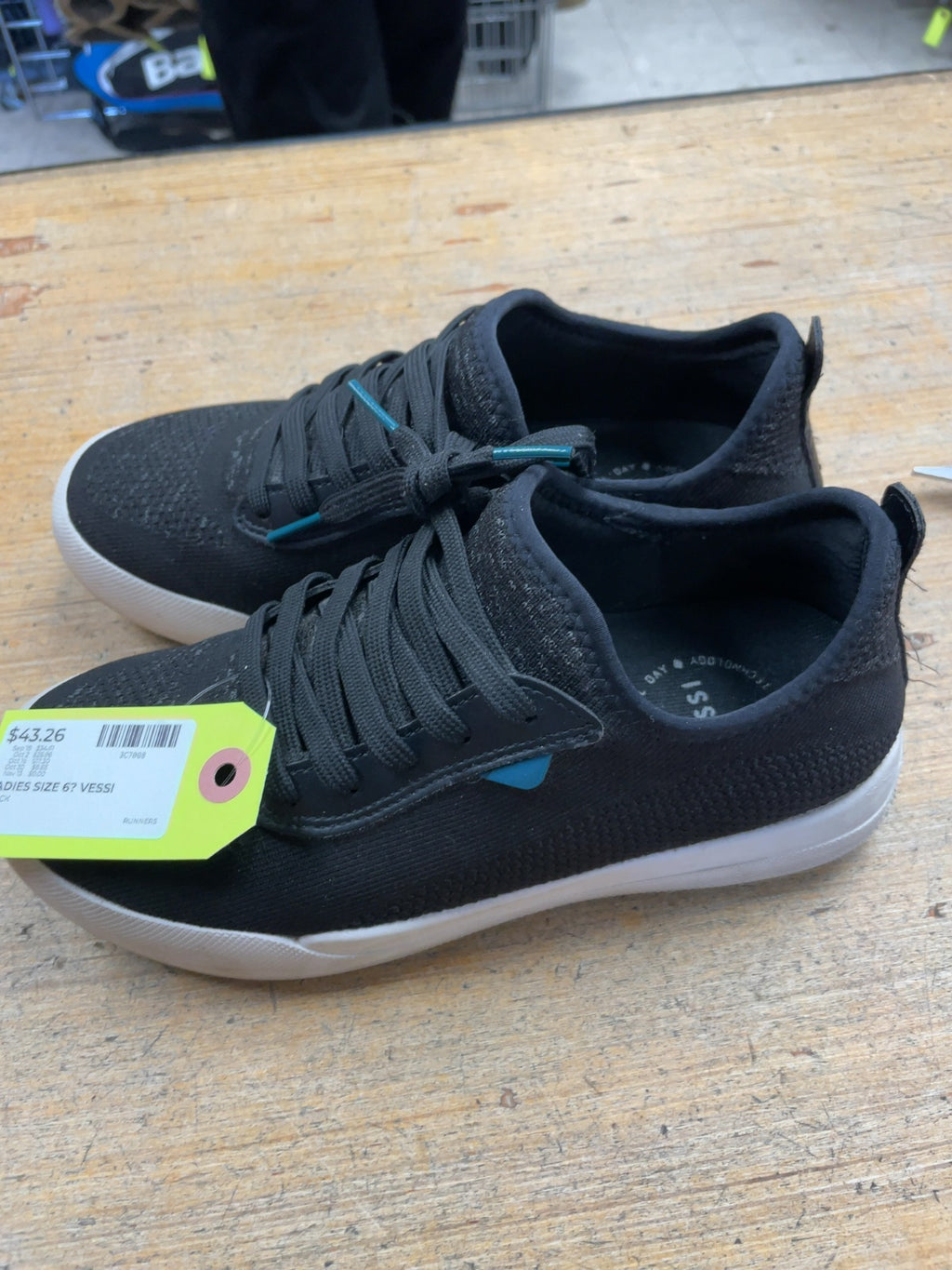Vessi Sneakers Size 6 Black