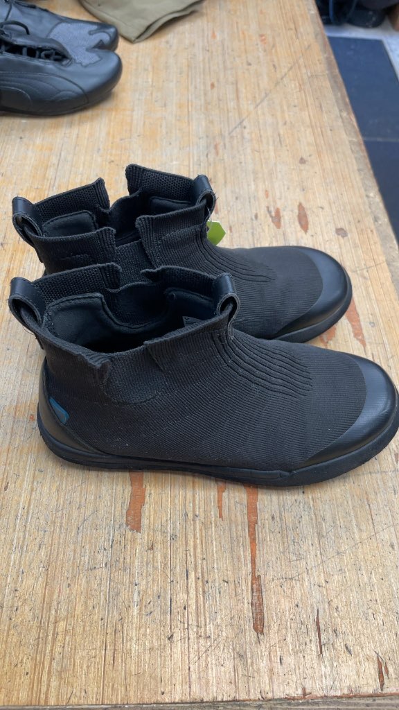 Vessi Waterproof Chelsea Sneakers - Black - Size 4