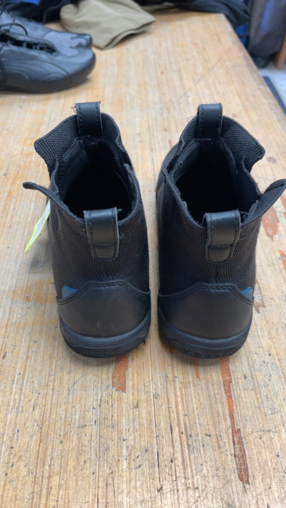 Vessi Waterproof Chelsea Sneakers - Black - Size 4