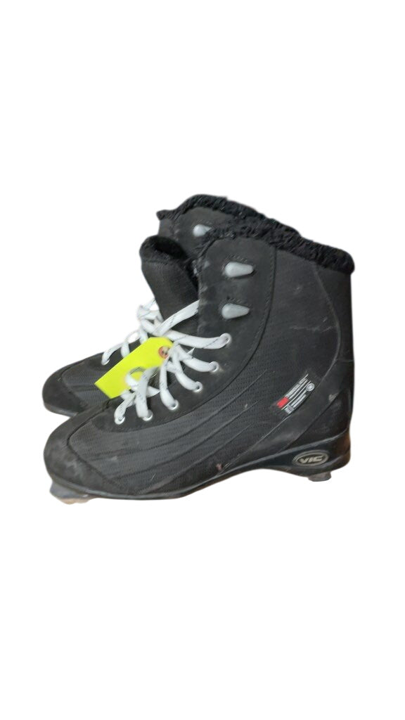 VIC Black Figure Skates - Size 8
