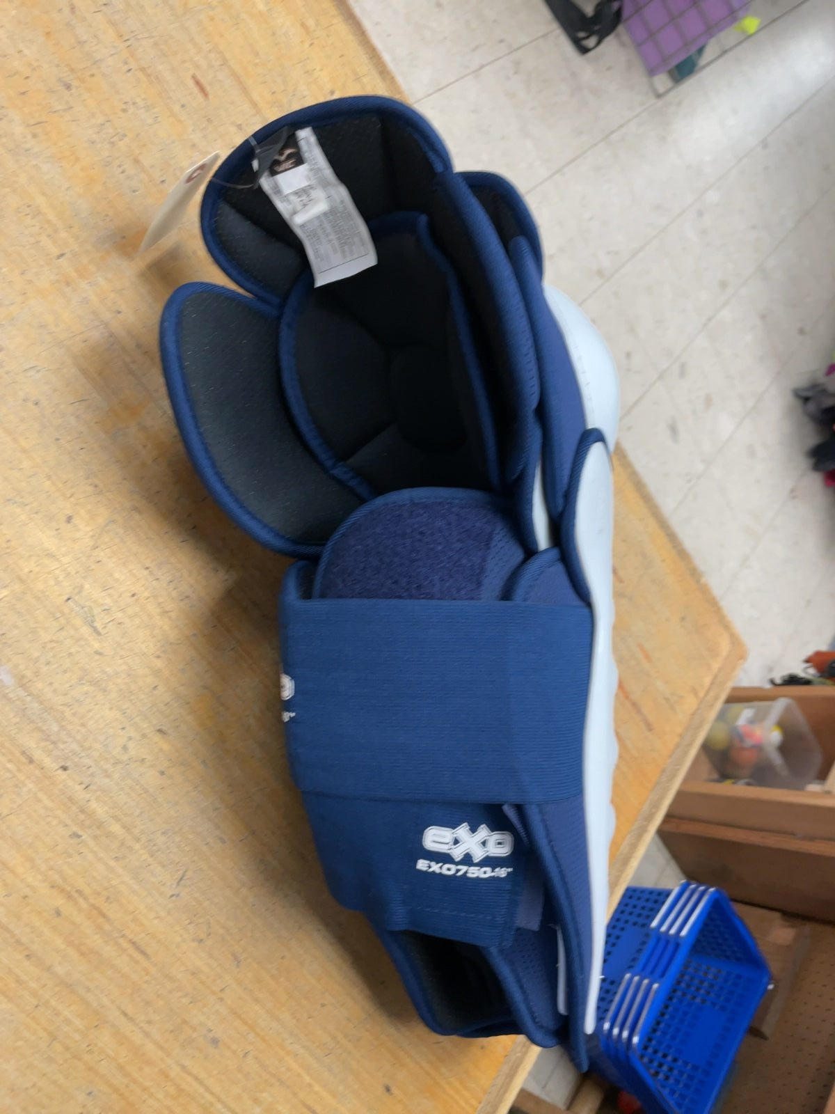VIC EXO 750 16" Hockey Shin Pads