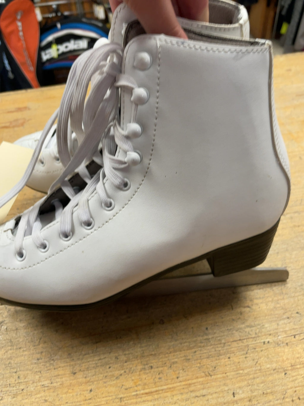 Vic Figure Skates Size 7 White