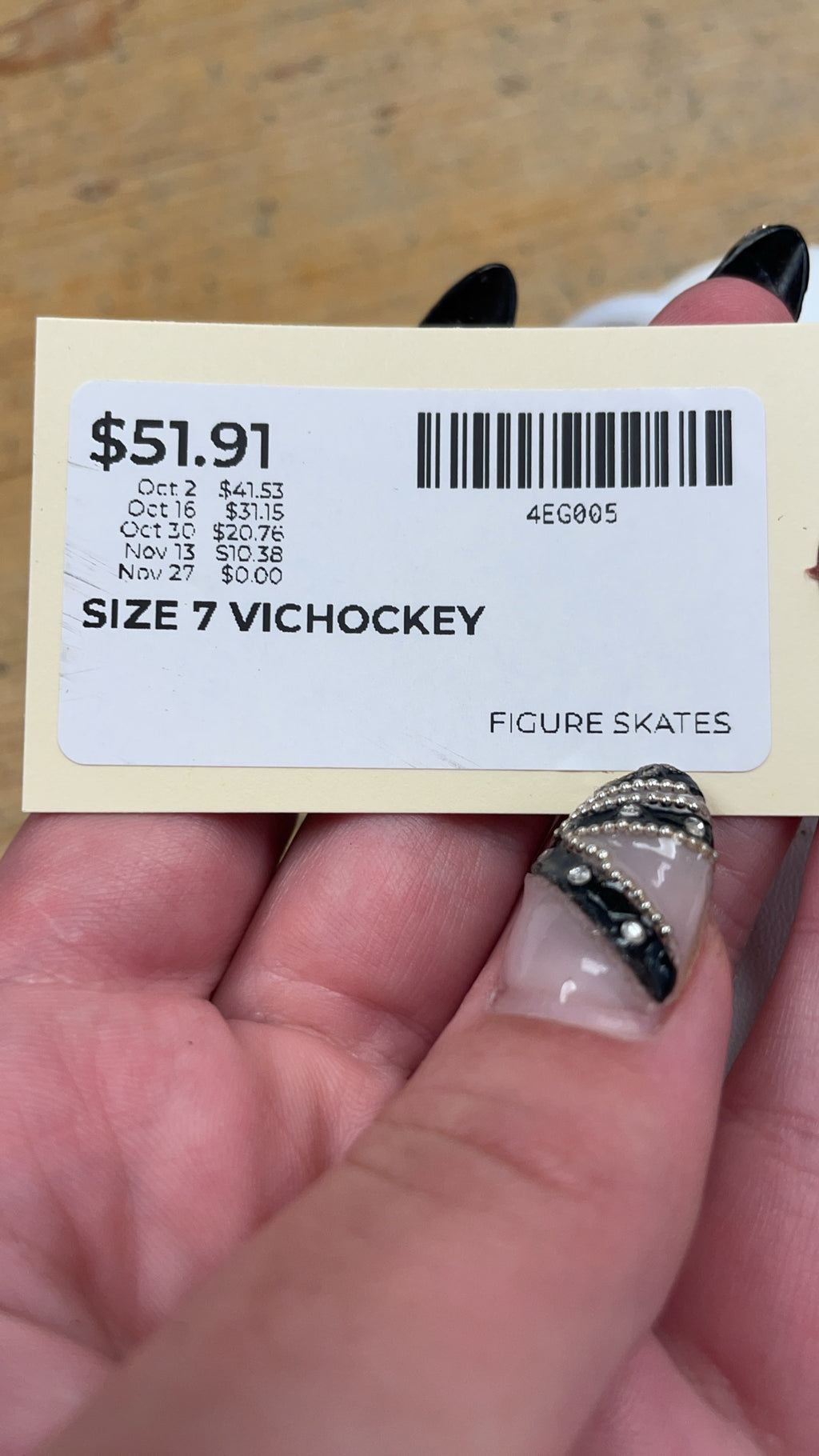 Vic Figure Skates Size 7 White
