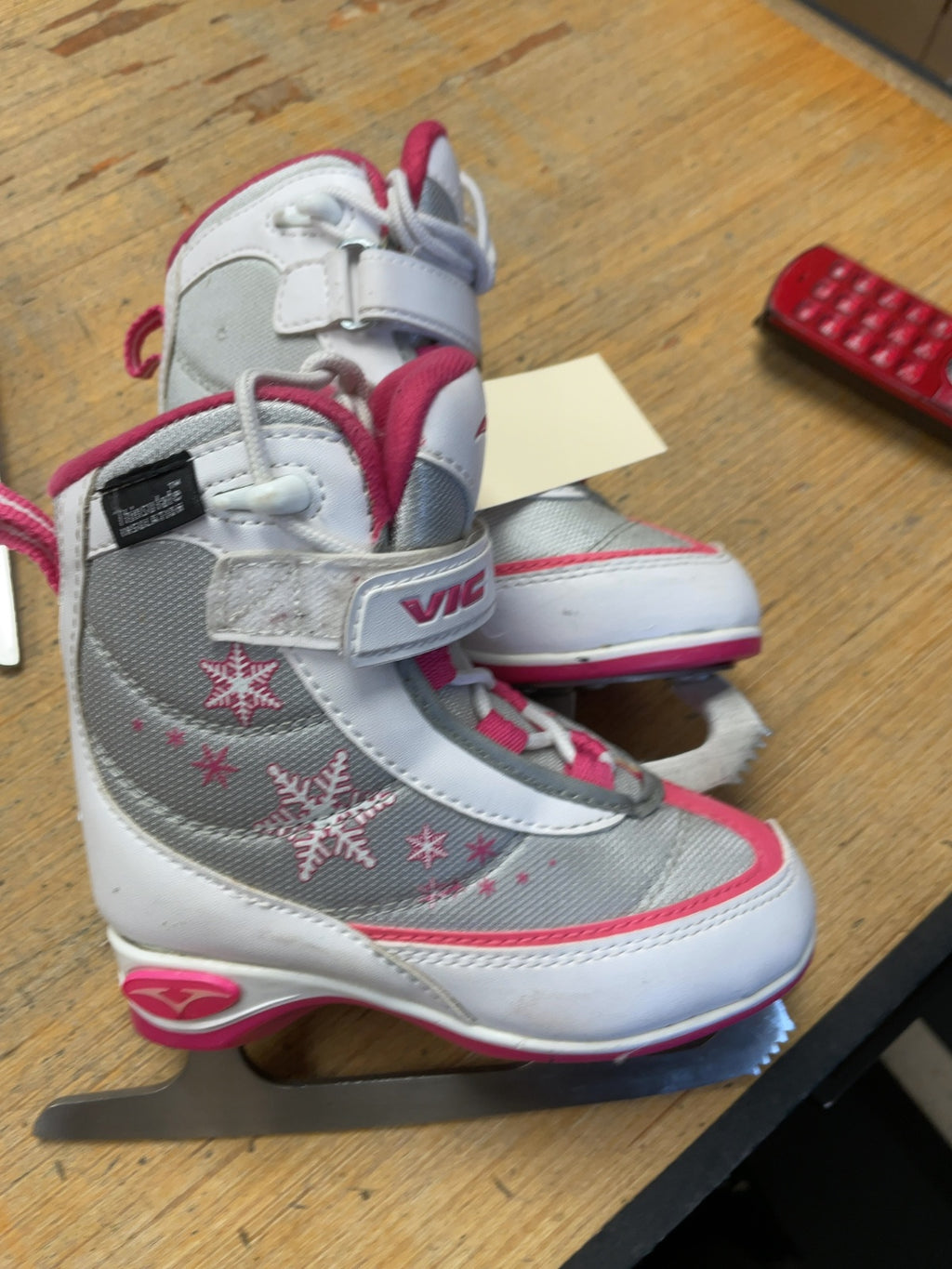 VIC Figure Skates Size 9C White/Pink