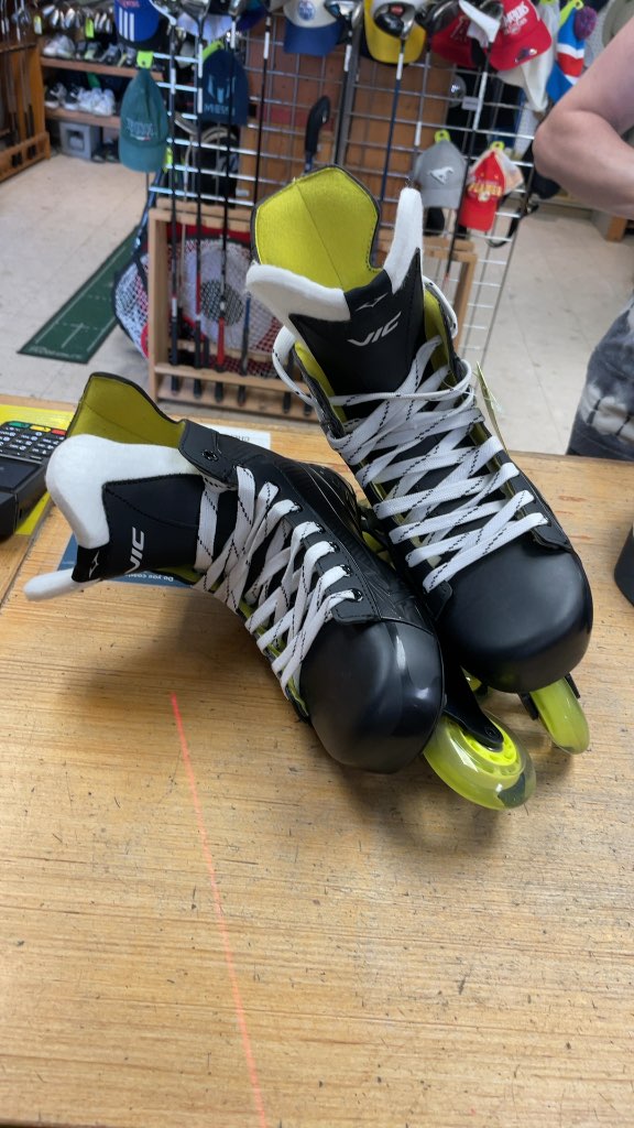 VIC Inline Skates Size 8