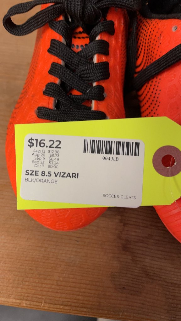 Vizari Soccer Cleats - Size 8.5 - Black/Orange