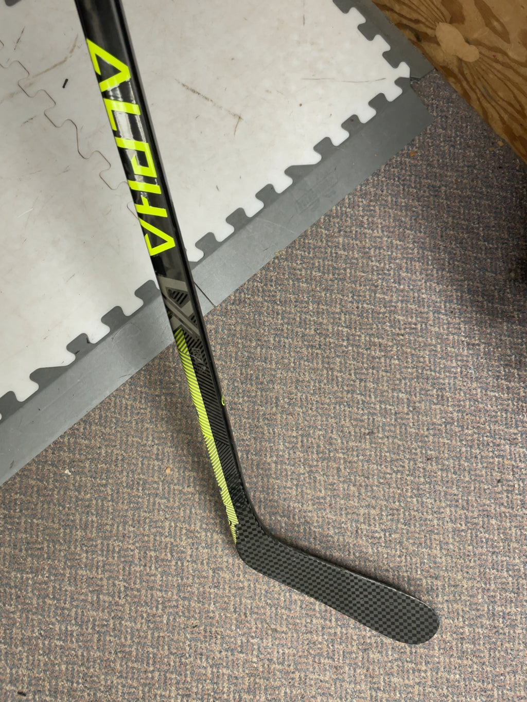 Warrior Alpha Intermediate 63 Flex W03 LH Hockey Stick