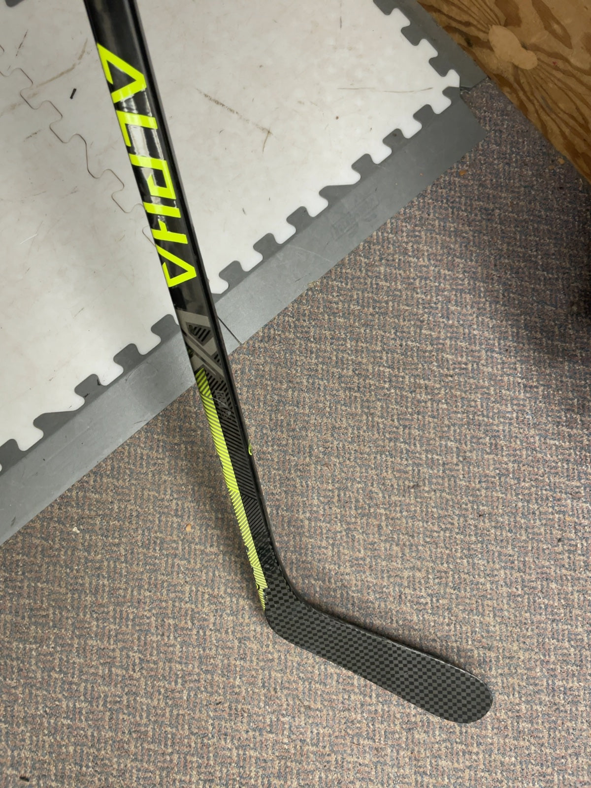 Warrior Alpha Intermediate 63 Flex W03 LH Hockey Stick