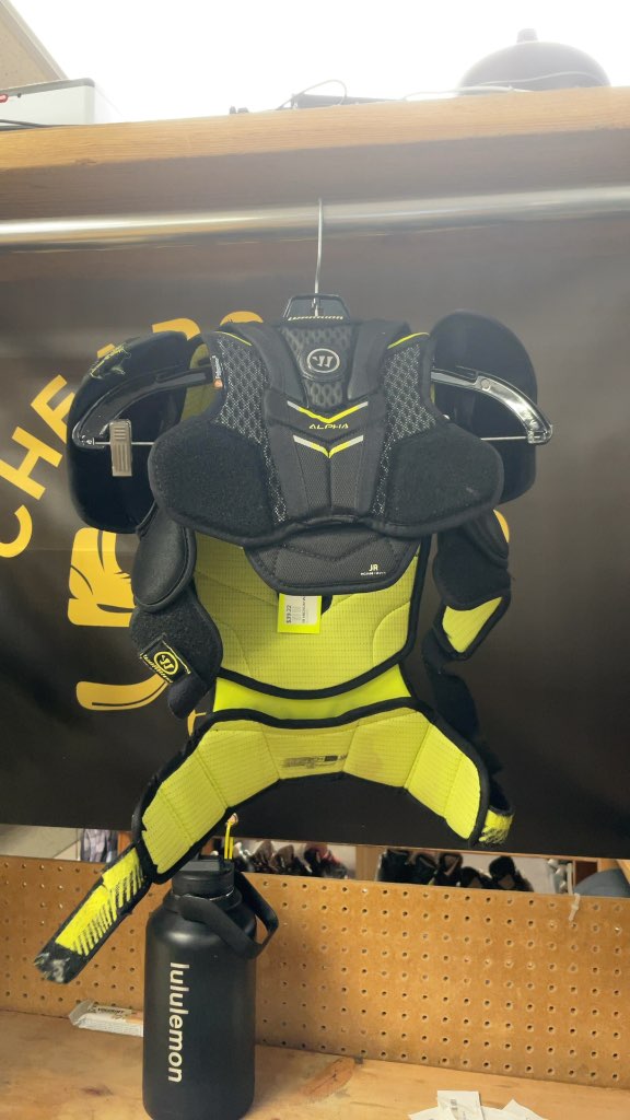 Warrior Alpha Junior Medium Hockey Shoulder Pads