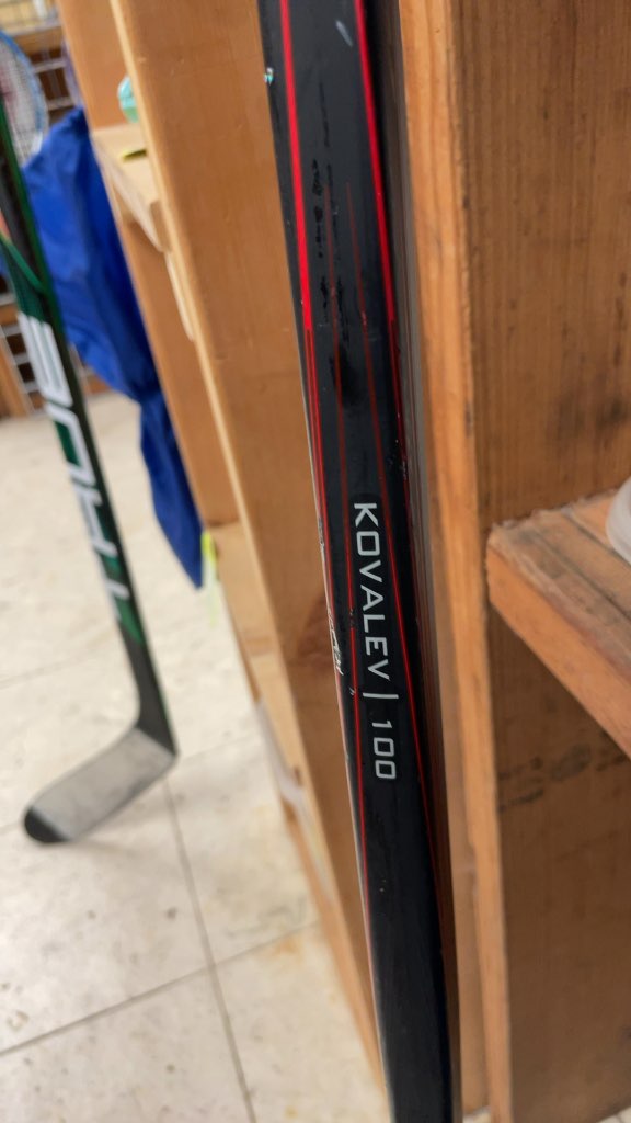 Warrior Kovalev 100 Hockey Stick - RH