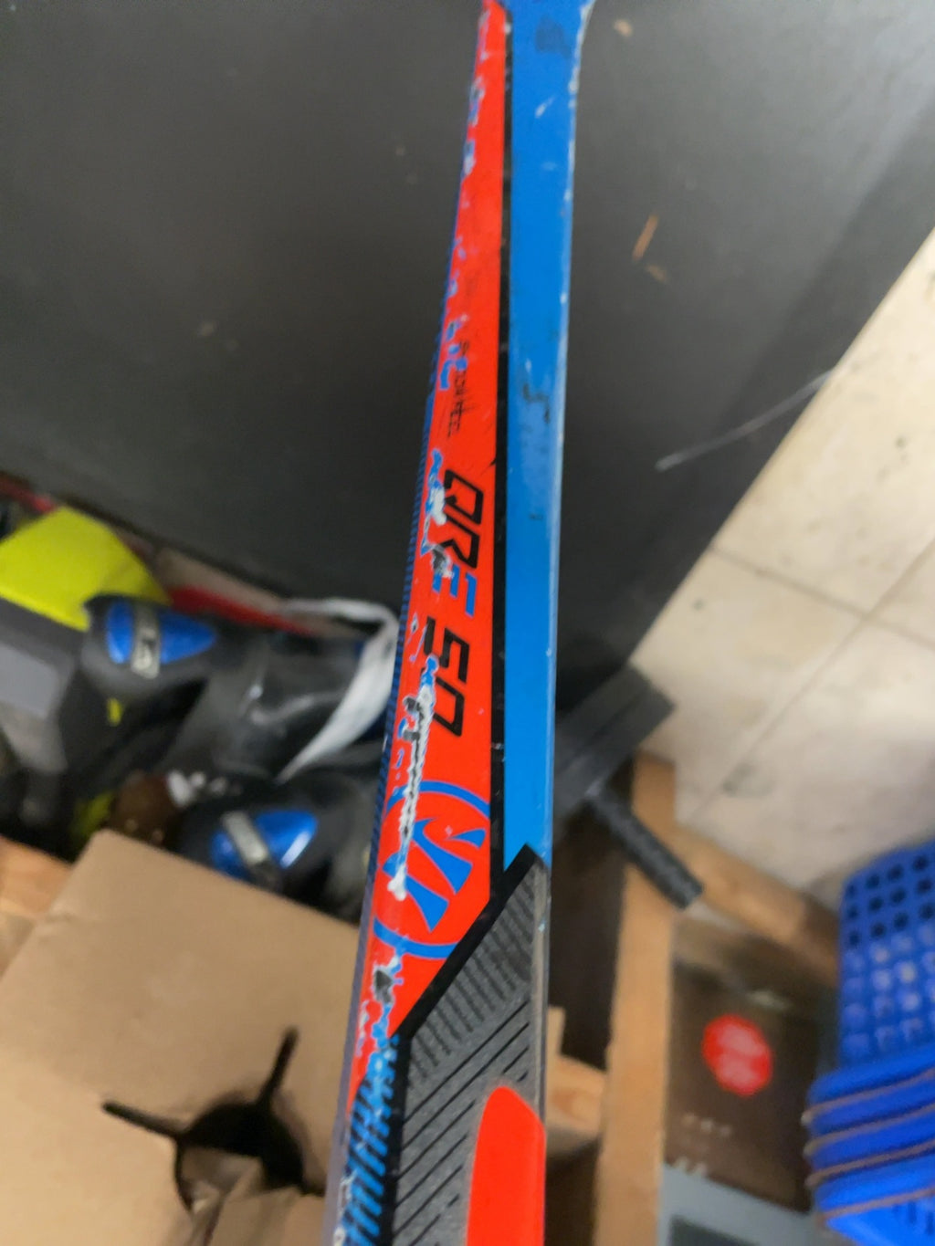 Warrior QRE 50 RH Hockey Stick