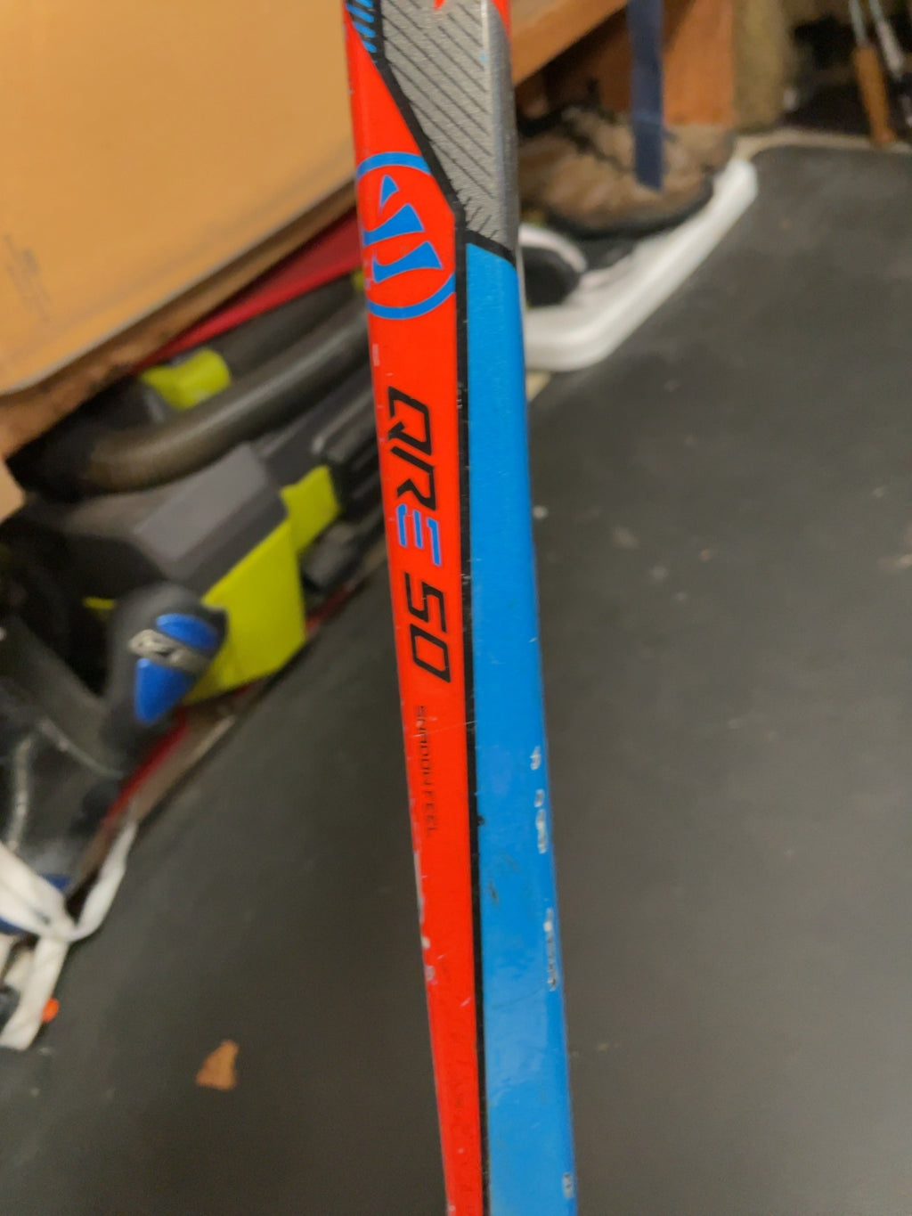 Warrior QRE 50 RH Hockey Stick