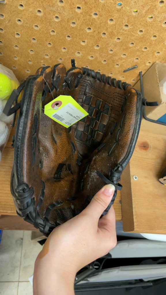 Wilson 11.5" Left Hand Throw Baseball Glove - Brown