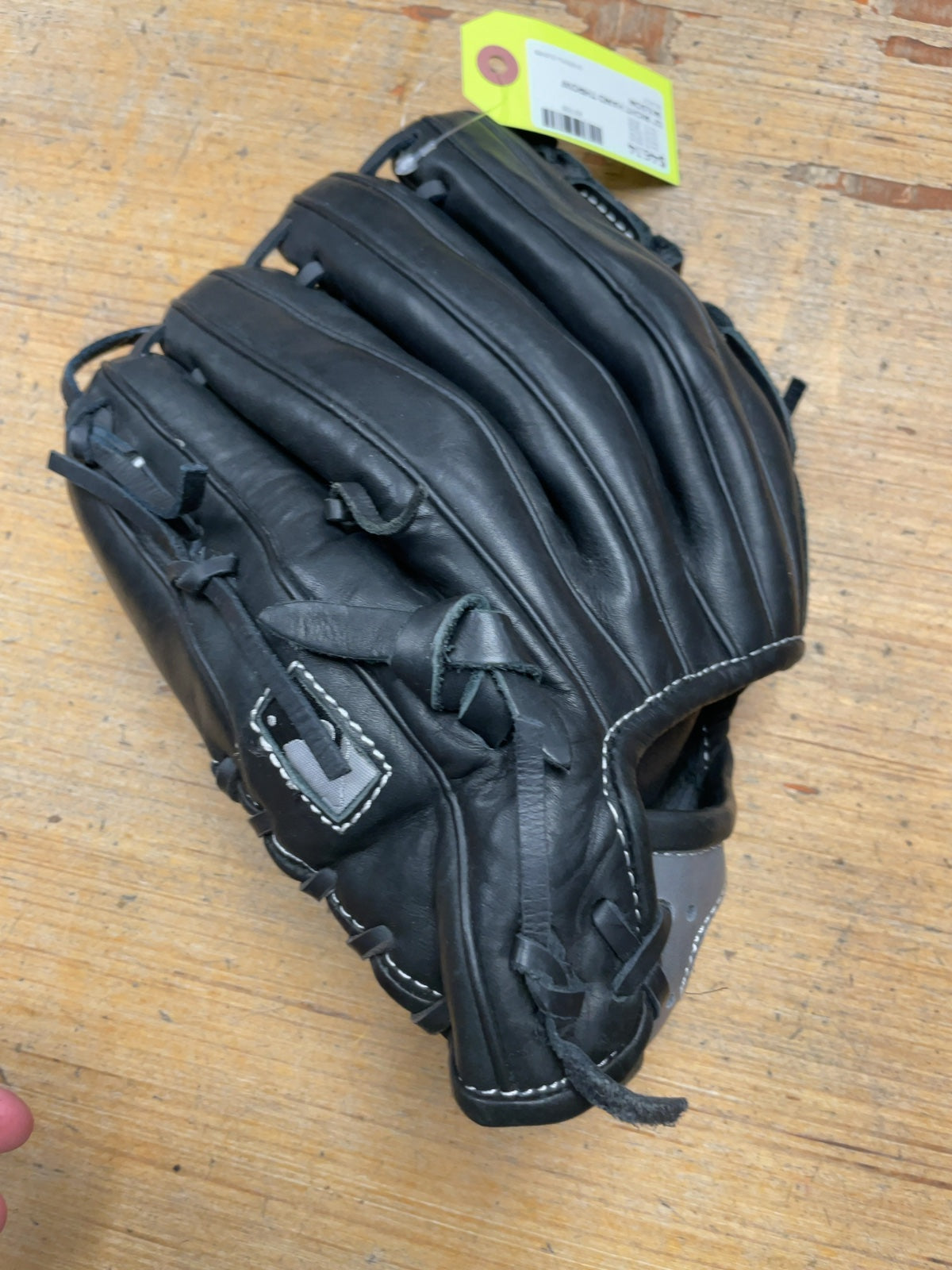 Wilson A12RB15 12" Right Hand Throw Baseball Glove