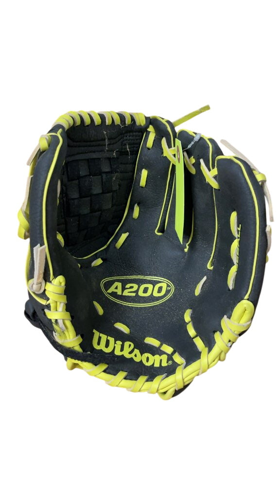 Wilson A200 11.5" Left-Hand Baseball Glove
