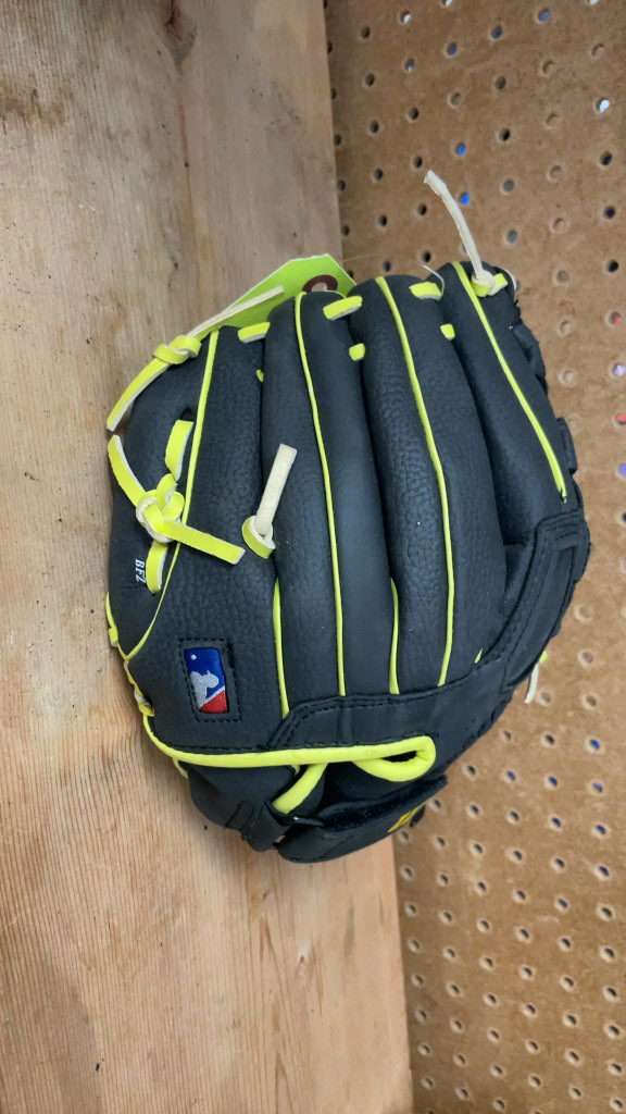 Wilson A200 11.5" Left-Hand Baseball Glove