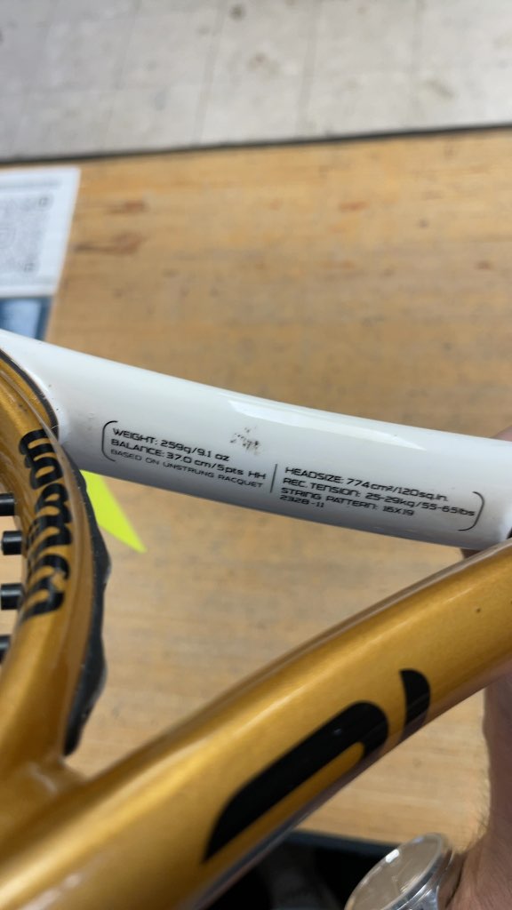 Wilson Cierzo Two BLX Tennis Racquet