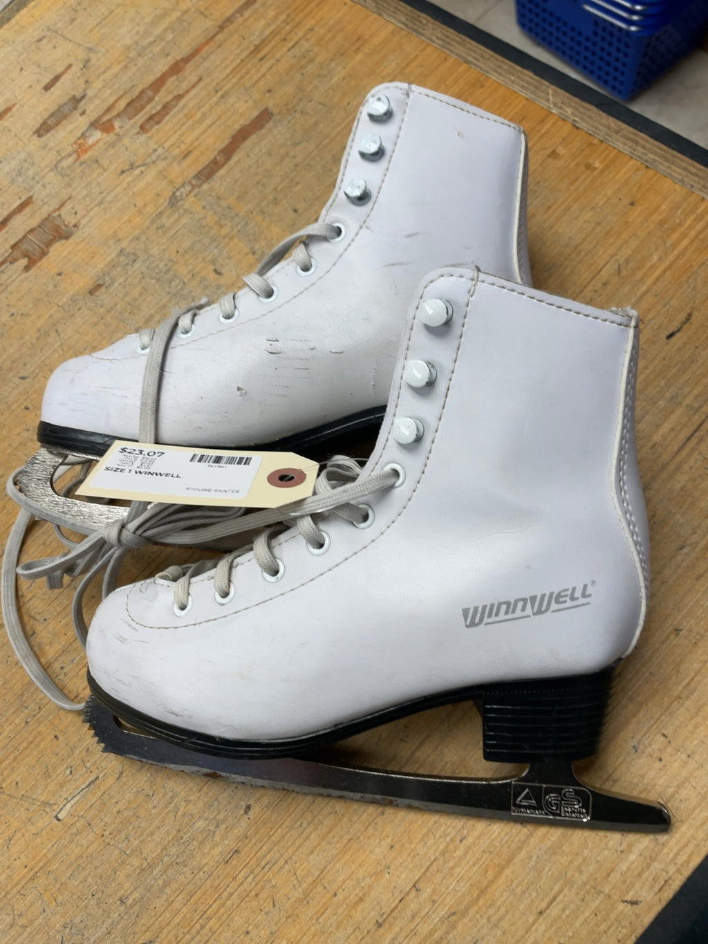 Winnwell Figure Skates Size 1 White