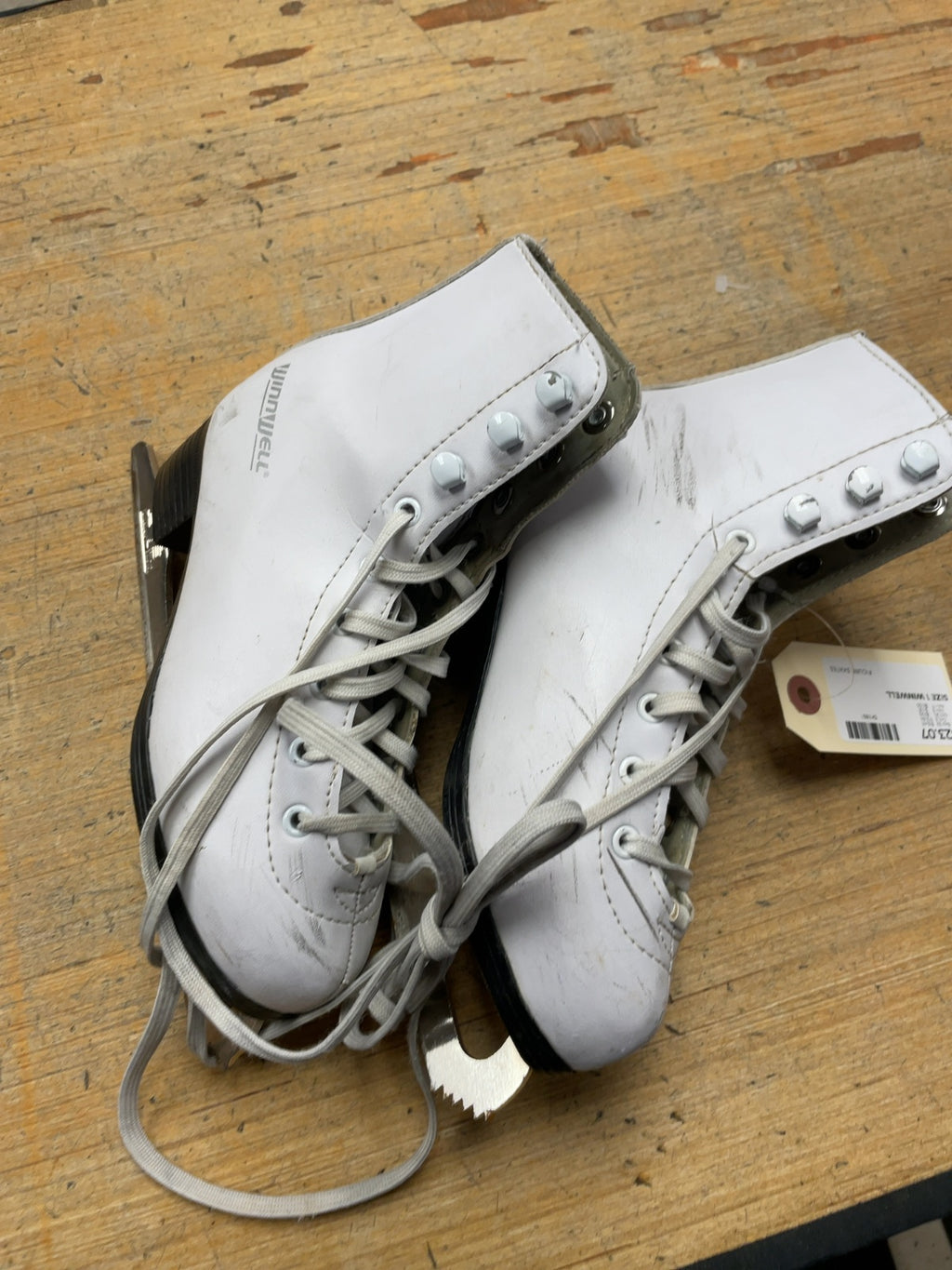 Winnwell Figure Skates Size 1 White