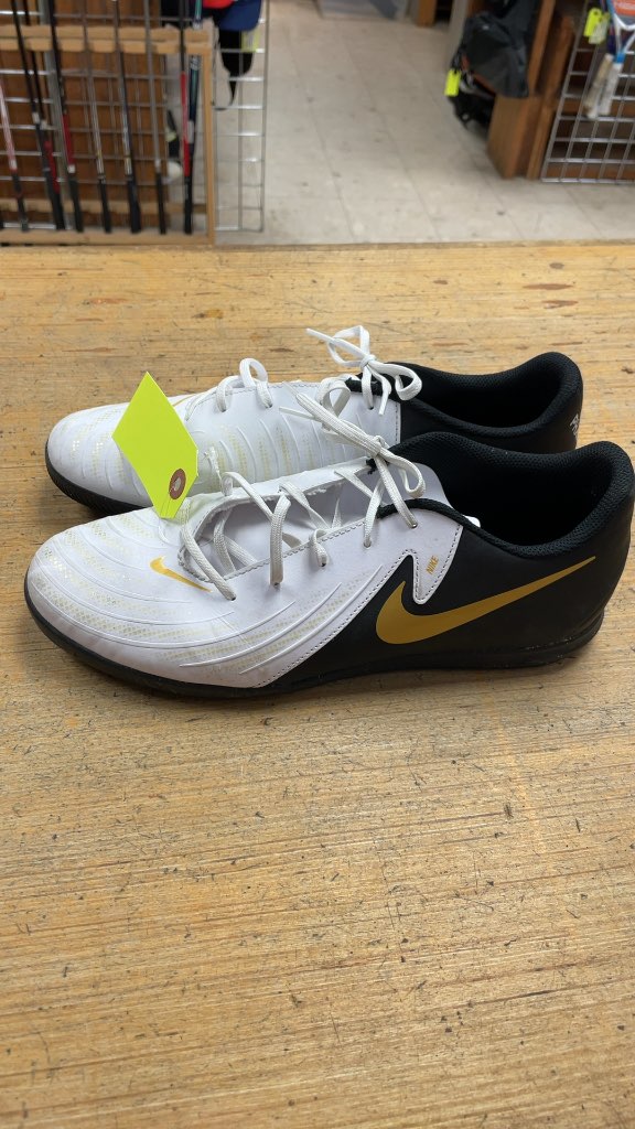 Nike Indoor Soccer Shoes Size 10.5