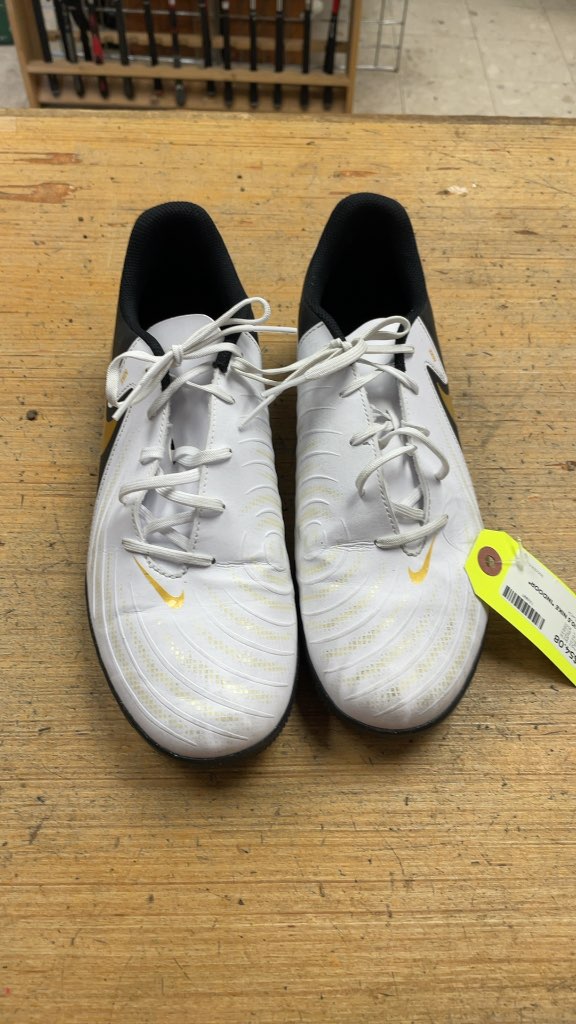 Nike Indoor Soccer Shoes Size 10.5