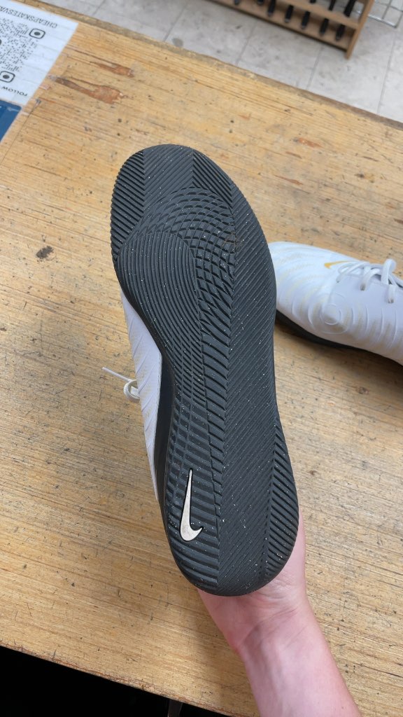 Nike Indoor Soccer Shoes Size 10.5