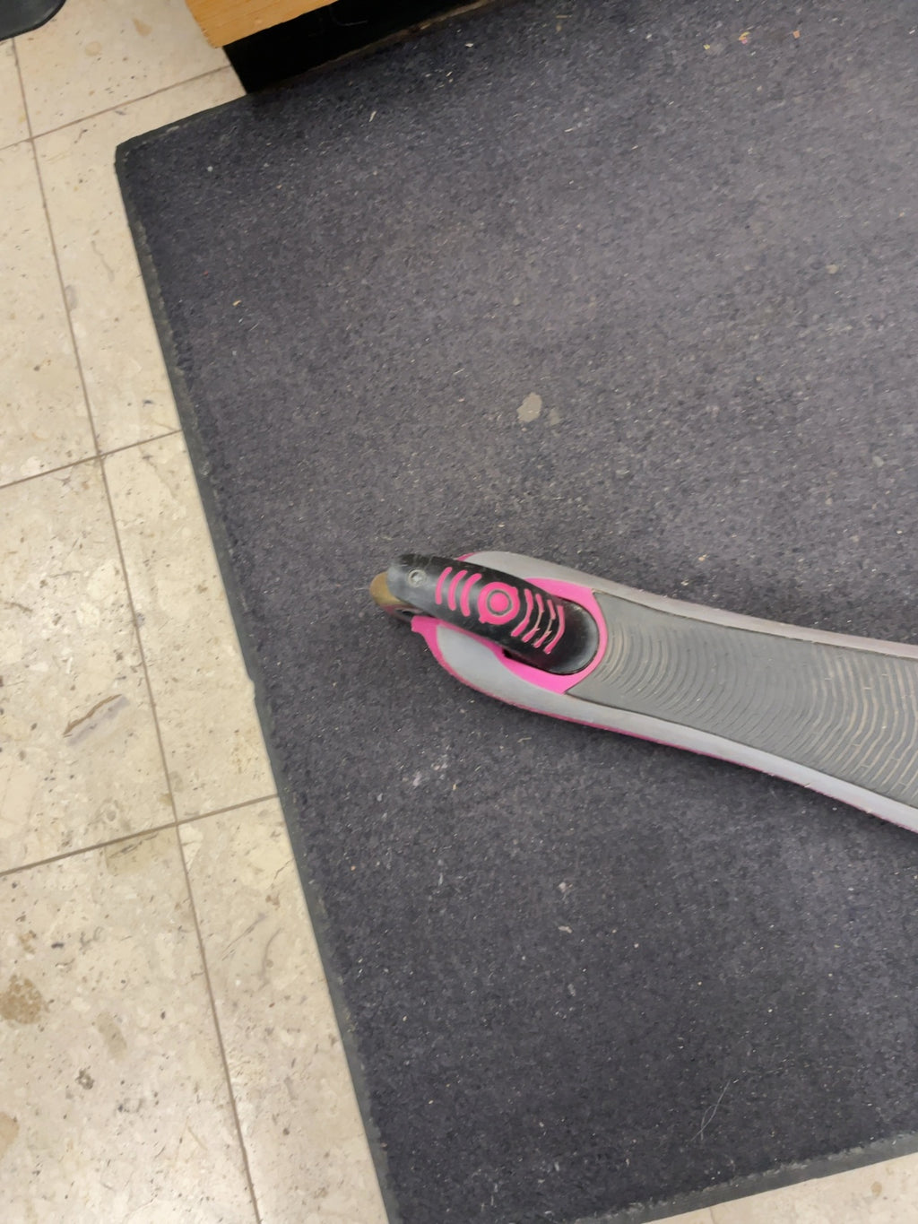 Globber Flow 2-Wheel Kick Scooter Pink/Grey
