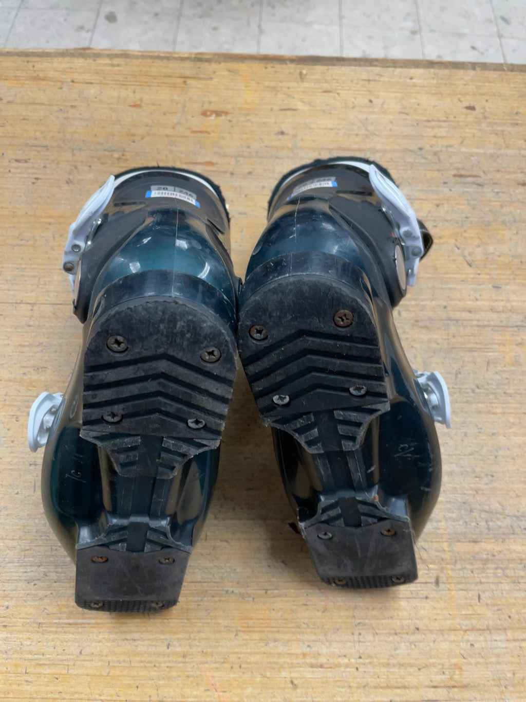 Salomon T2 Size 20 Mondo Ski Boots