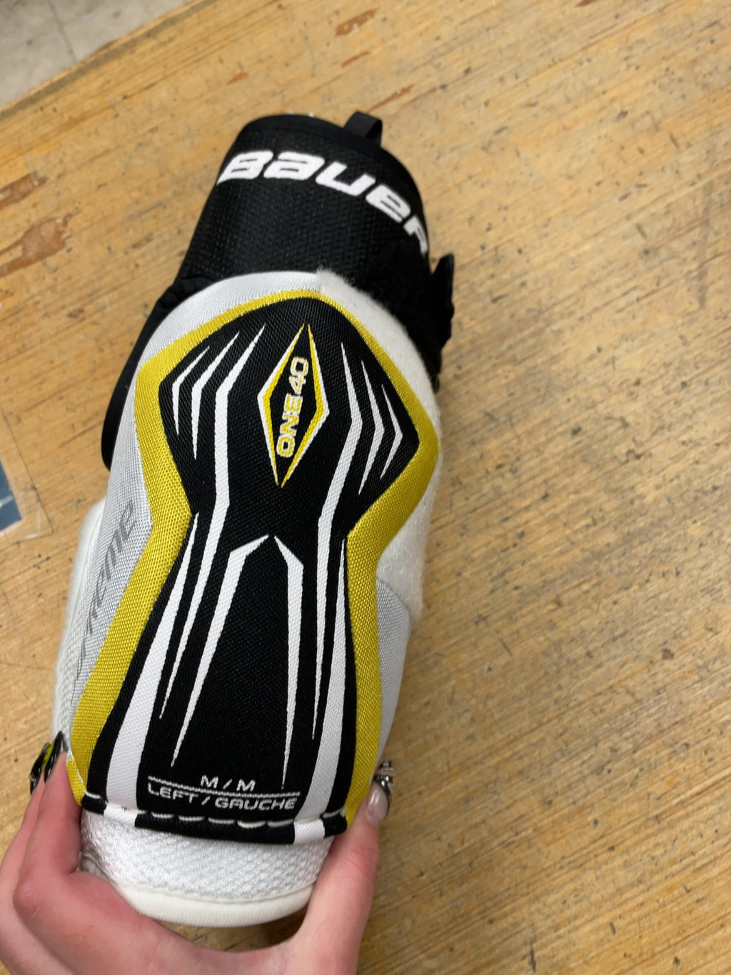 Bauer Supreme ONE40 Size M Hockey Elbow Pads