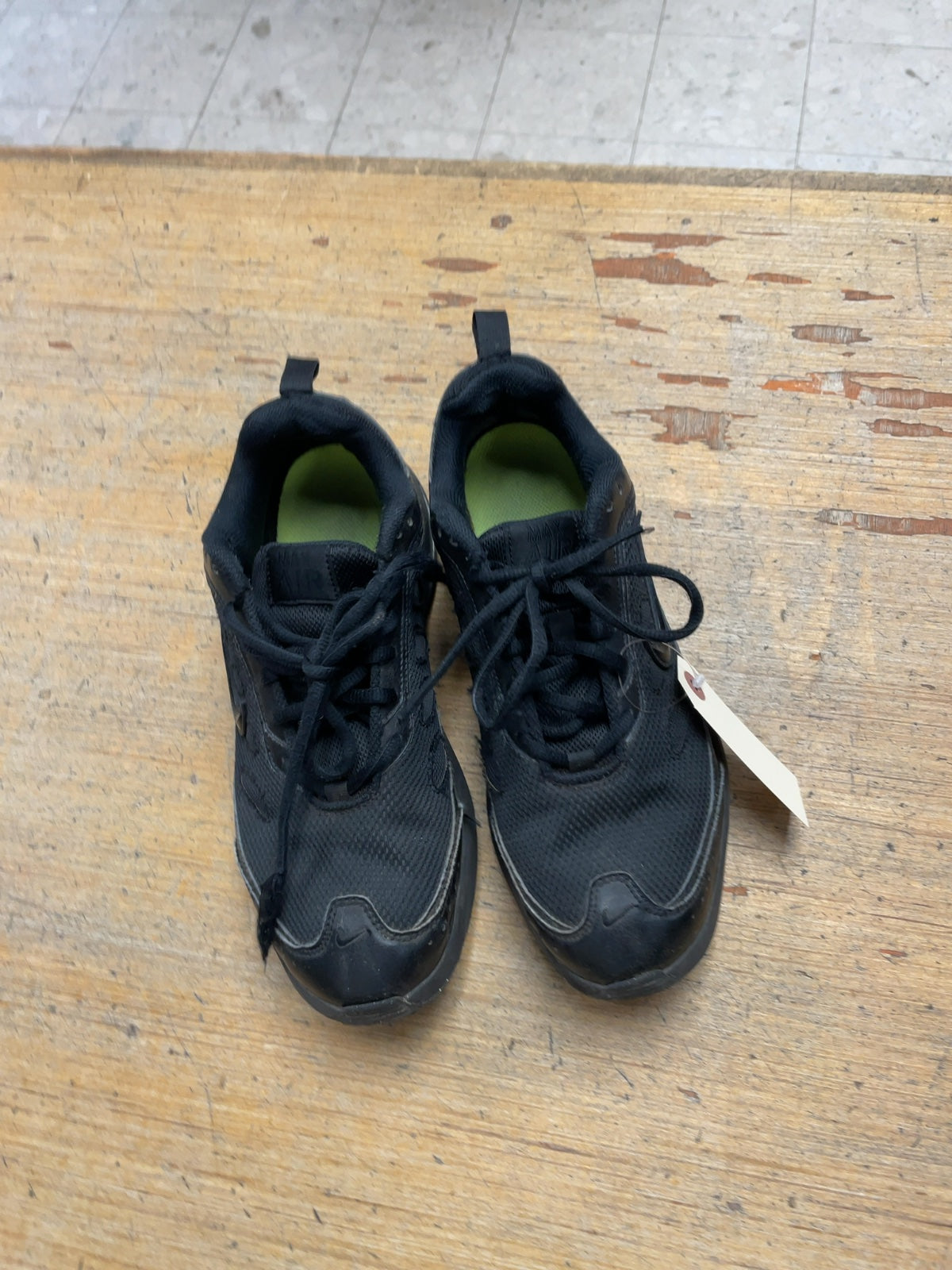 Nike Air Max AP Size 8 US Triple Black Running Shoes