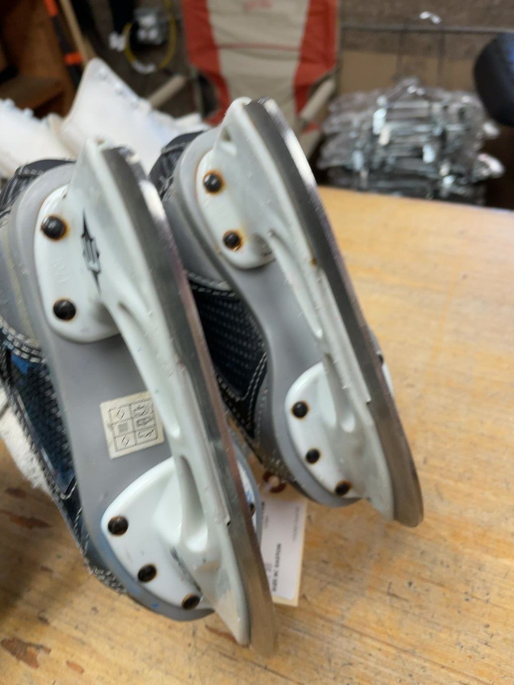 Easton Stealth SE10 Size Y9 Hockey Skates